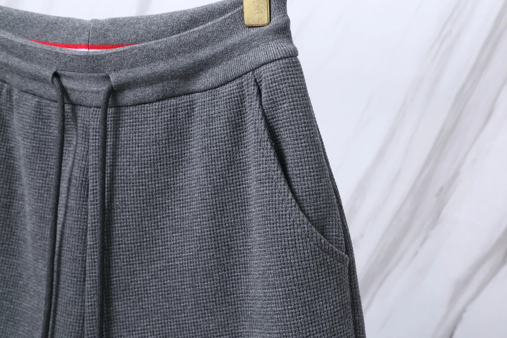 ：116（TB ） THOM BROWNE . TB Factory Same Style TB TB ：Dark Gray/Light Gray/Navy Blue/Black Size：0/1/2/3/4